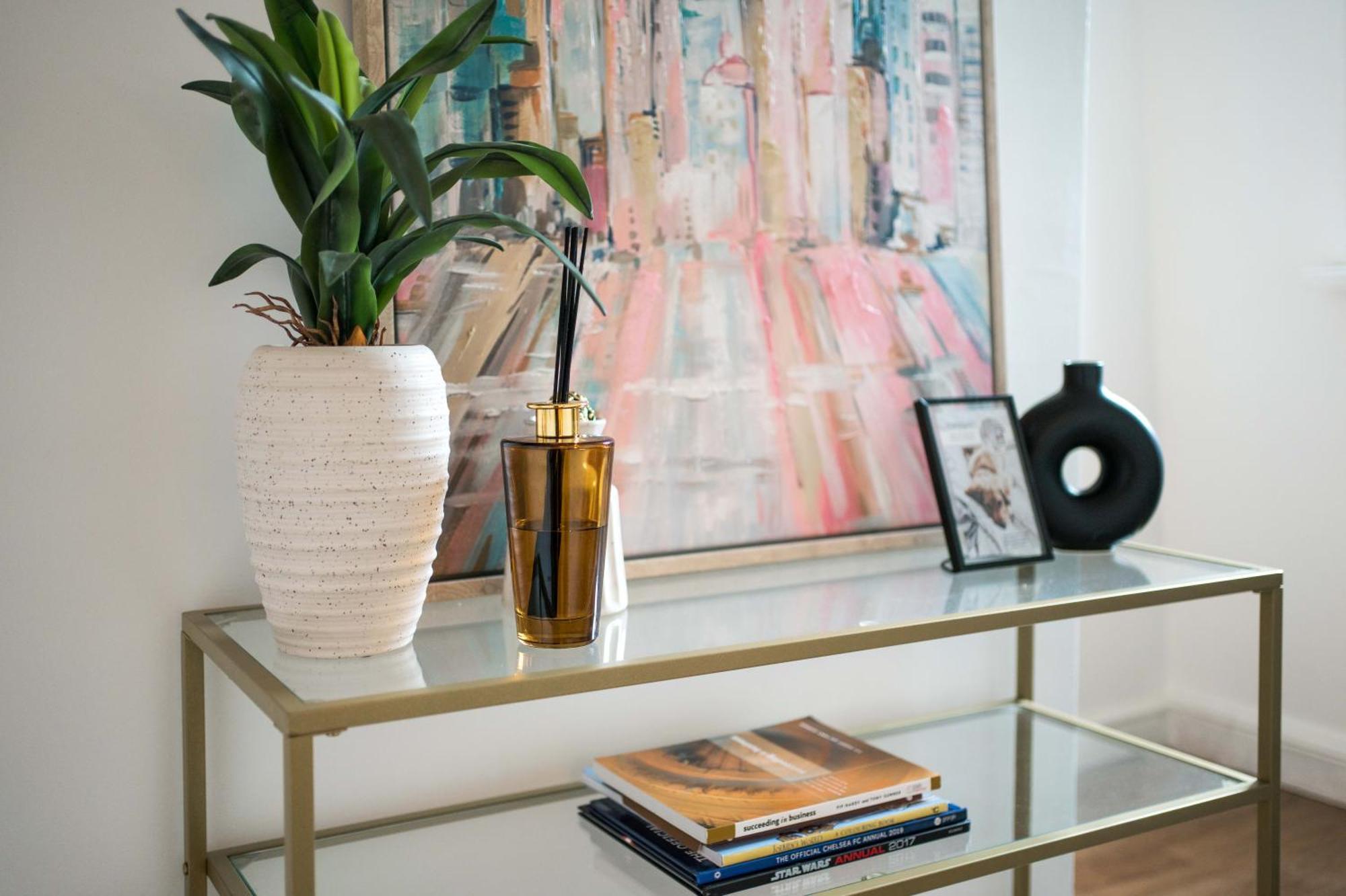 Me3 Cute Central Flat-2bdr-next To Queens Marry Hospital * Londen