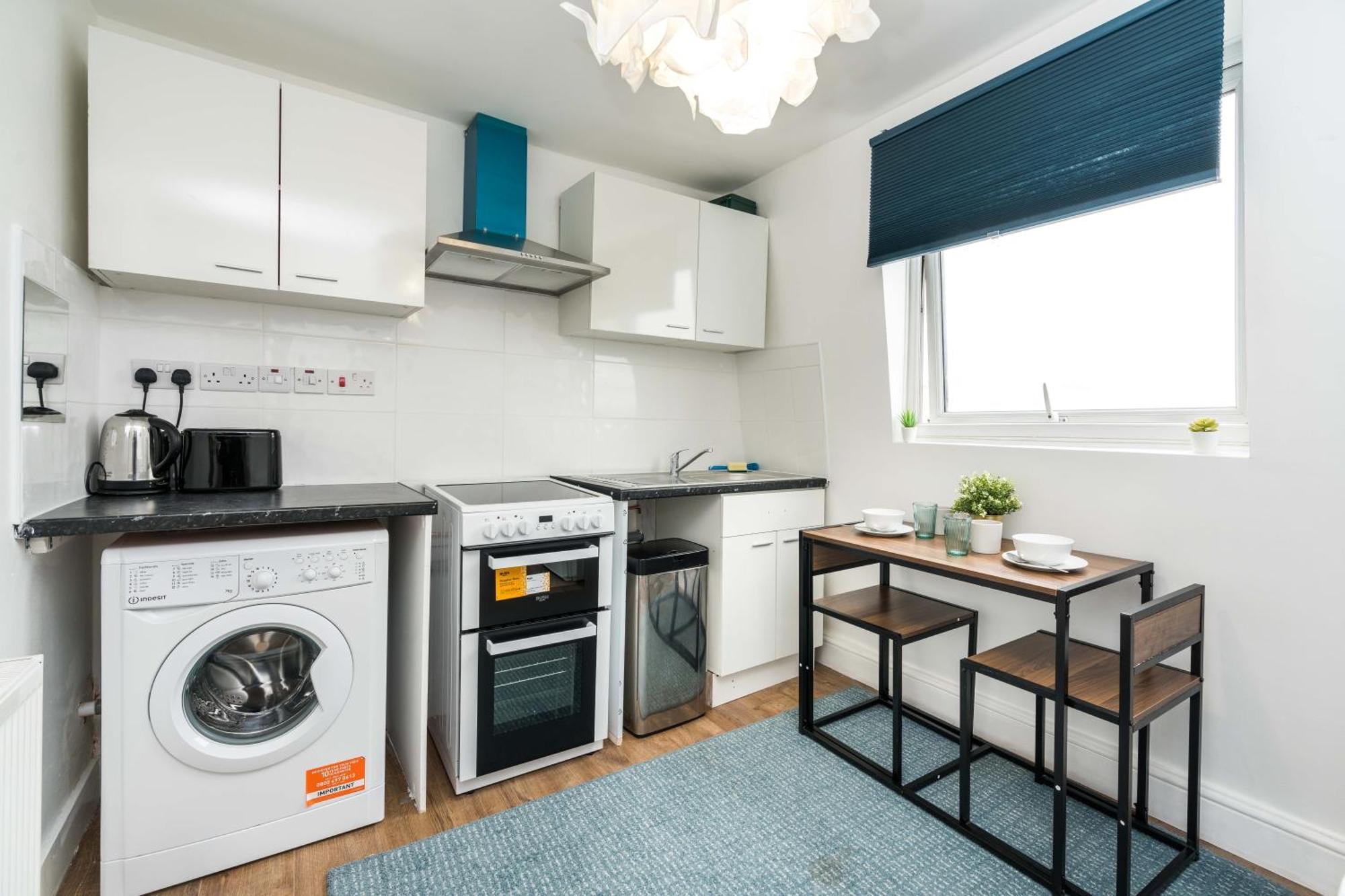 Me3 Cute Central Flat-2bdr-next To Queens Marry Hospital Appartement *